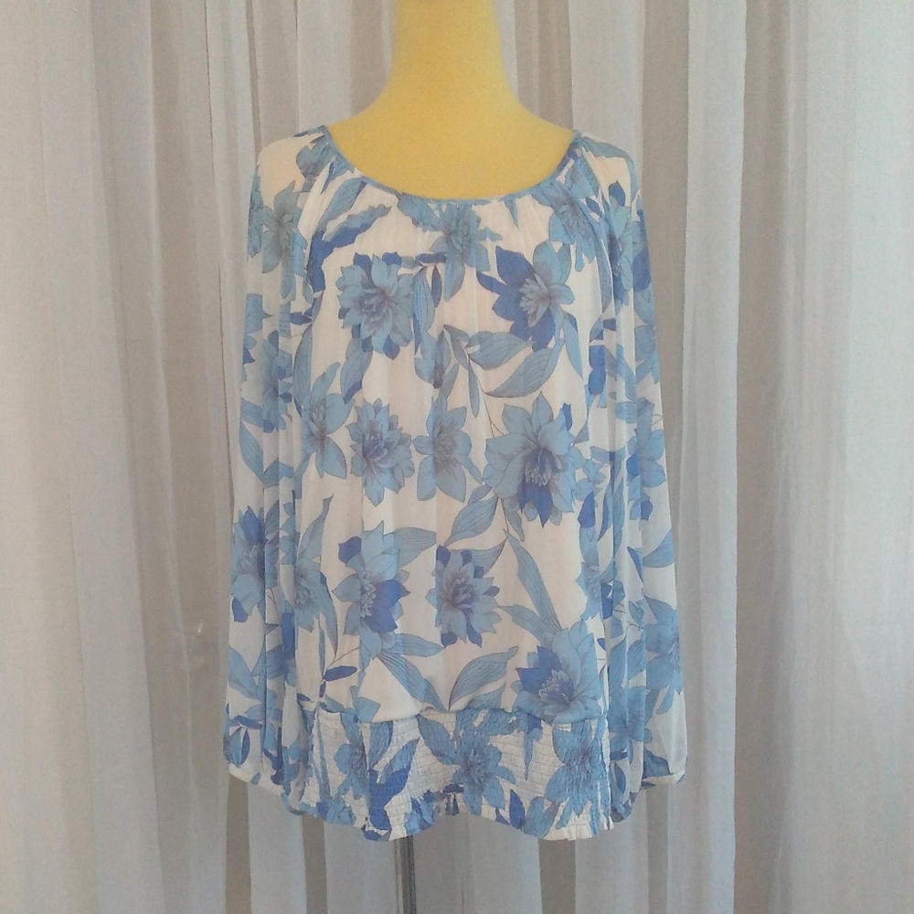 Harper 241 White Blue Floral Prints Top Size 1X Long Sleeve Blouse